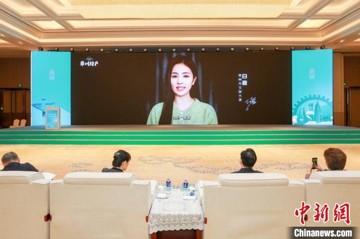 常州籍演員白鹿擔綱常州文旅大使，為家鄉(xiāng)傾情打CALL。　唐娟 攝