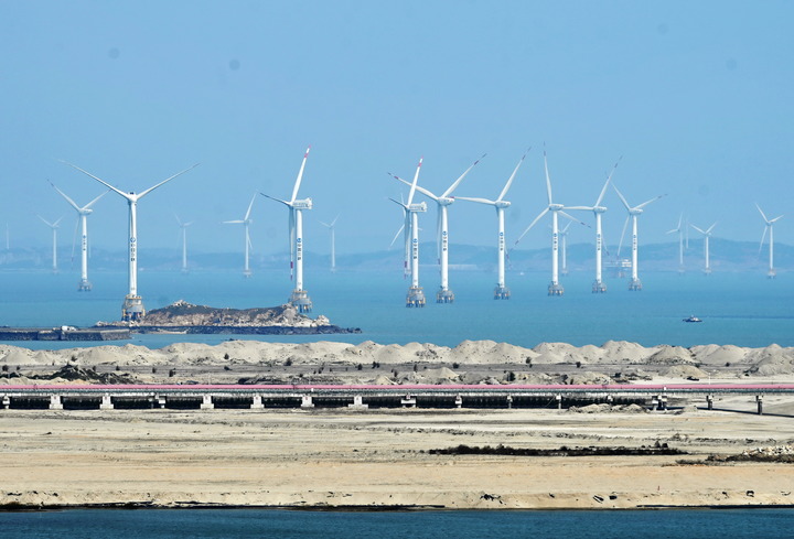2021年3月9日，三峽福清興化灣海上風(fēng)電場(chǎng)。新華社記者 林善傳 攝