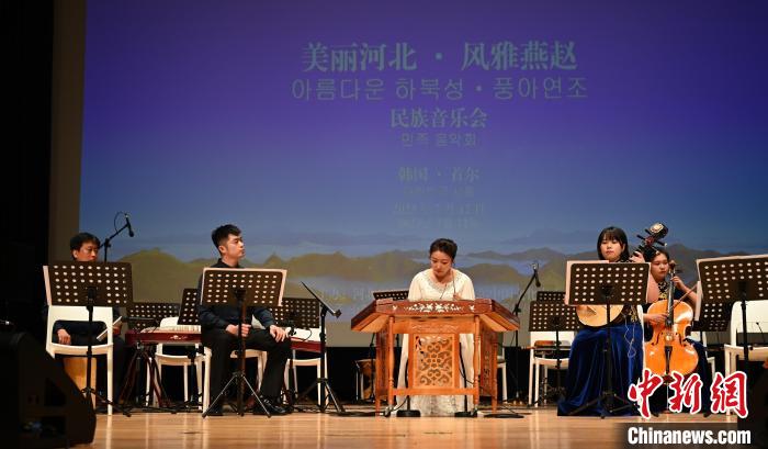 圖為音樂會現(xiàn)場?！∈谞栔袊幕行墓﹫D