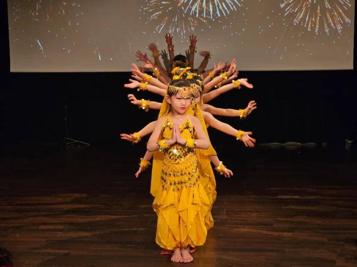 舞蹈《千手觀音》。中國駐瑞典大使館供圖。