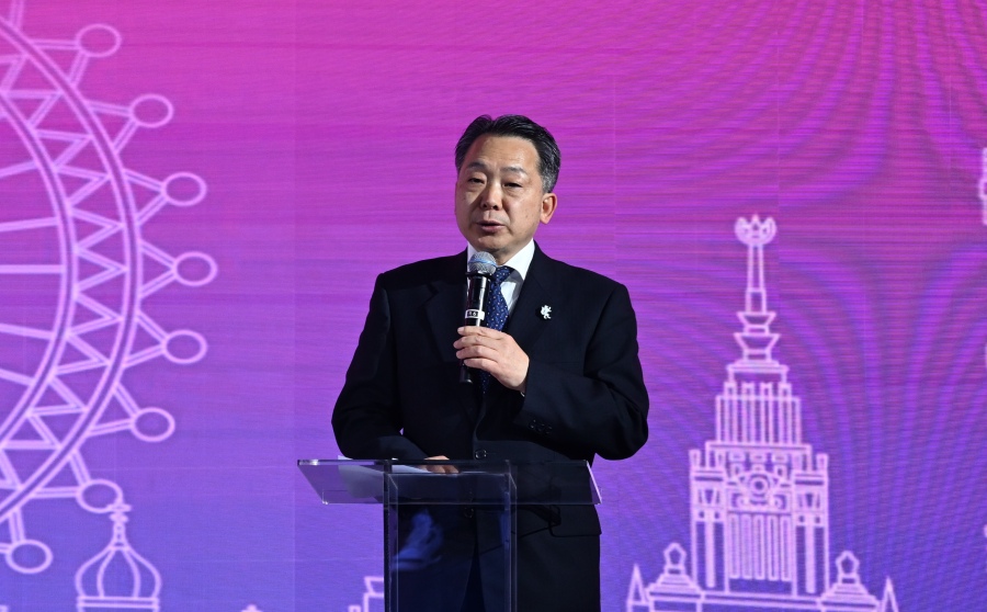 1.中國人民對外友好協(xié)會副會長袁敏道在第四屆“中俄青年同走友誼路”活動上致辭。主辦方供圖