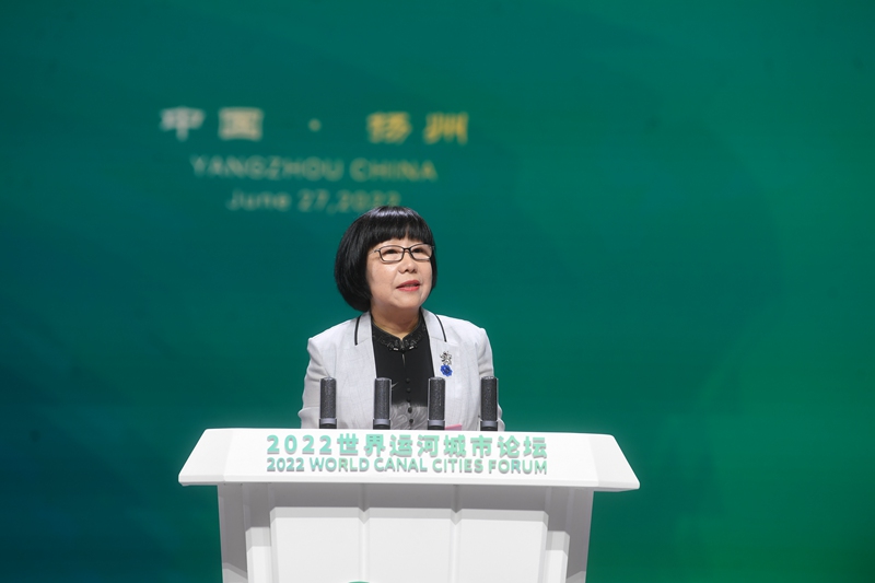 人民網(wǎng)黨委委員、監(jiān)事會主席唐維紅在大會上發(fā)言。邵丹攝