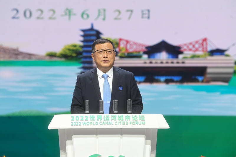 揚州市委常委、常務副市長陳鍇竑作推介發(fā)言。邵丹攝