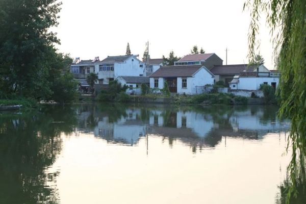 江蘇省揚(yáng)州市寶應(yīng)縣柳堡鎮(zhèn)團(tuán)莊村村景。江蘇鄉(xiāng)村規(guī)劃建設(shè)研究會(huì)供圖