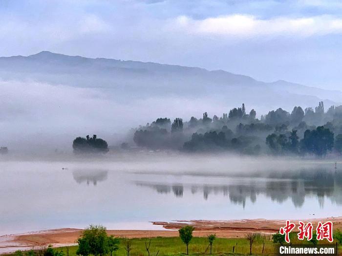 圖為青海黃河流域自然生態(tài)。(資料圖) 李玉峰 攝