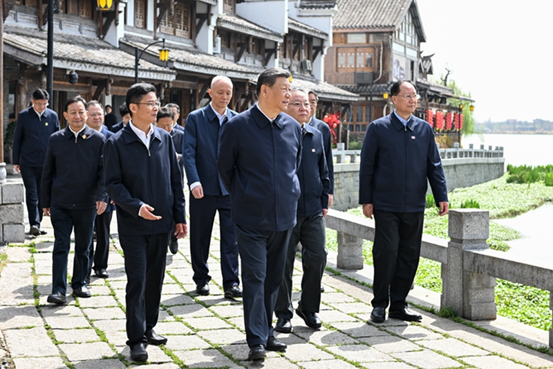 2024年3月19日，習(xí)近平總書記在湖南常德河街考察。