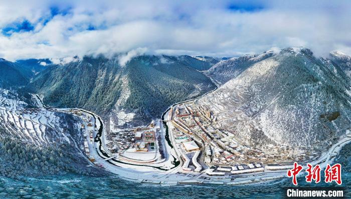 壤塘的雪后美景。　壤塘縣融媒體中心供圖