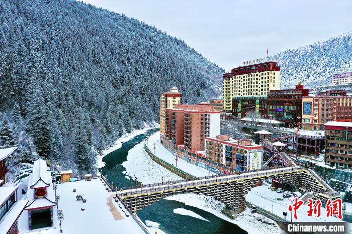壤塘的雪后美景。　壤塘縣融媒體中心供圖